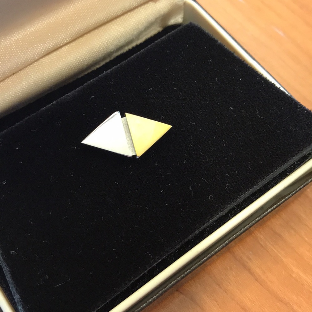 *Vintage* two-tone tie tack